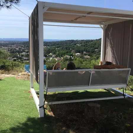 Maison D'architecte Avec Vue Panoramique Sur Le Palais Des Papes, A 10 Mn En Bus D'avignon Centre Сasa de vacaciones *