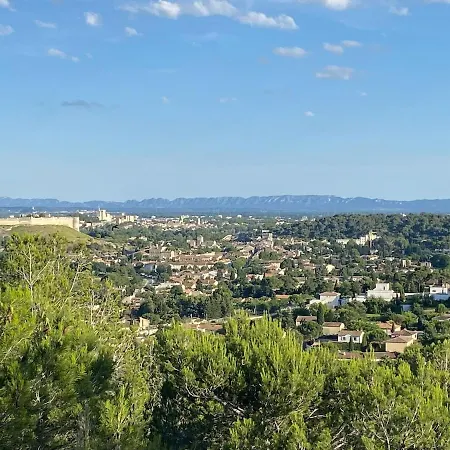 Maison D'architecte Avec Vue Panoramique Sur Le Palais Des Papes, A 10 Mn En Bus D'avignon Centre *