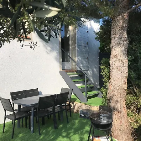 Maison D'architecte Avec Vue Panoramique Sur Le Palais Des Papes, A 10 Mn En Bus D'avignon Centre Сasa de vacaciones *